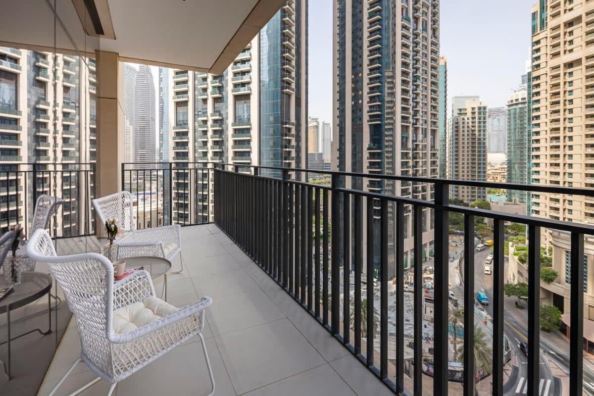 Frank Porter - Boulevard Crescent Dubai Eksteriør bilde