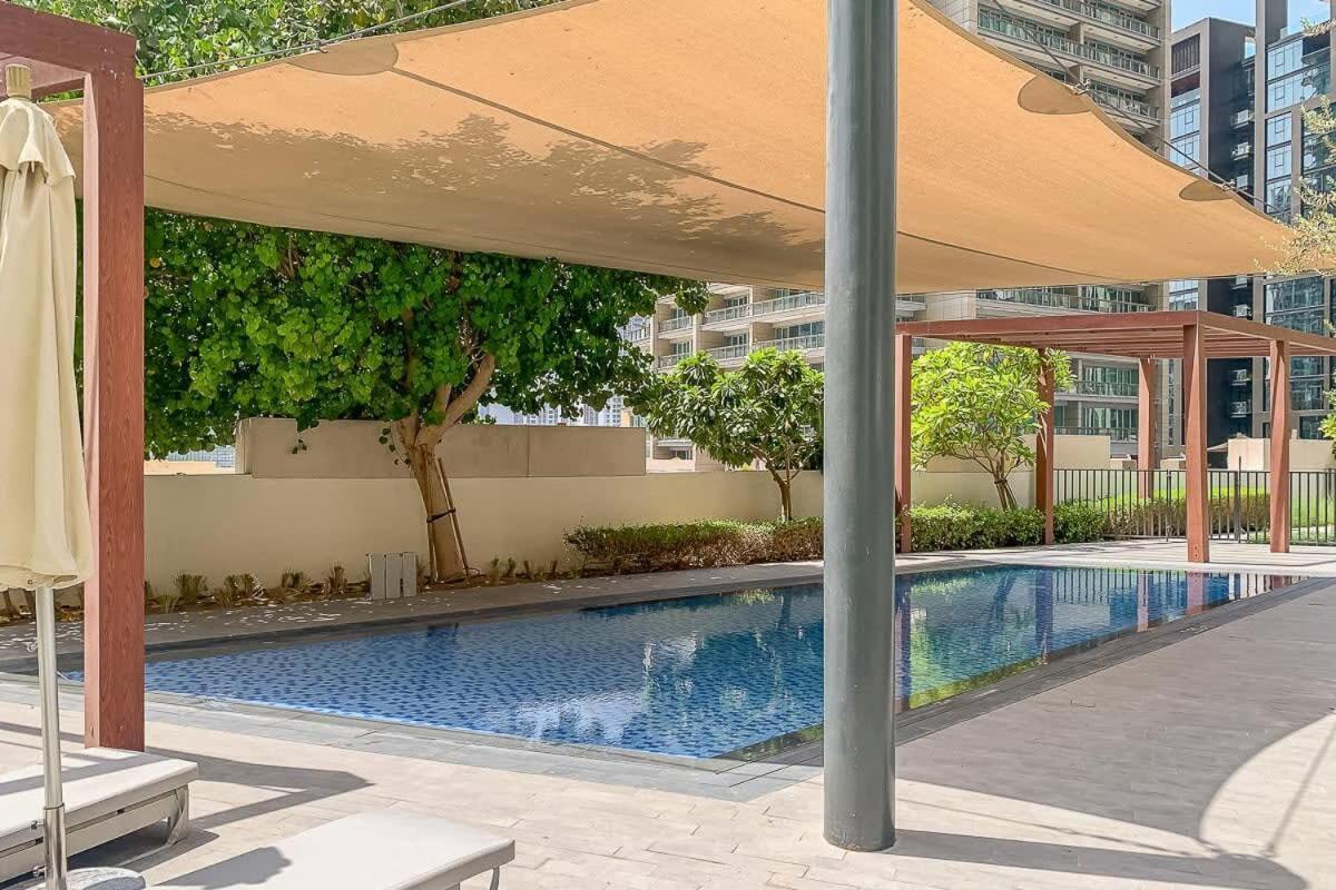 Frank Porter - Boulevard Crescent Dubai Eksteriør bilde