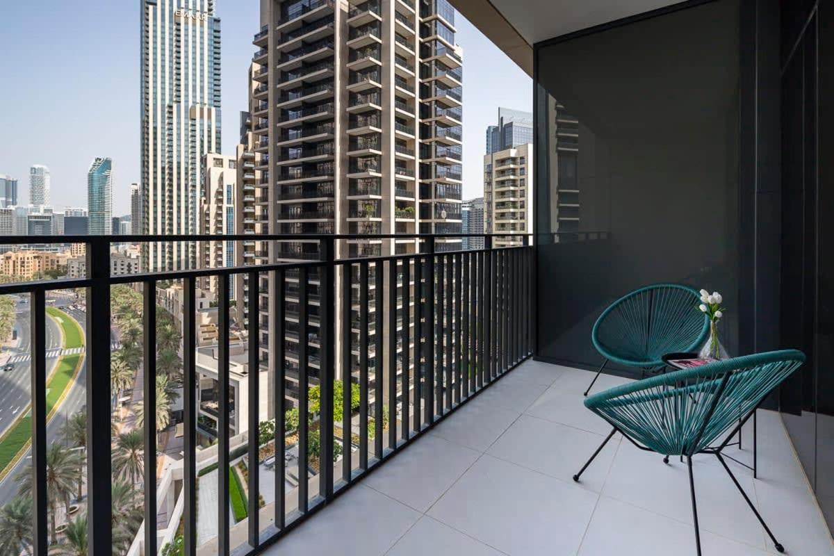 Frank Porter - Boulevard Crescent Dubai Eksteriør bilde