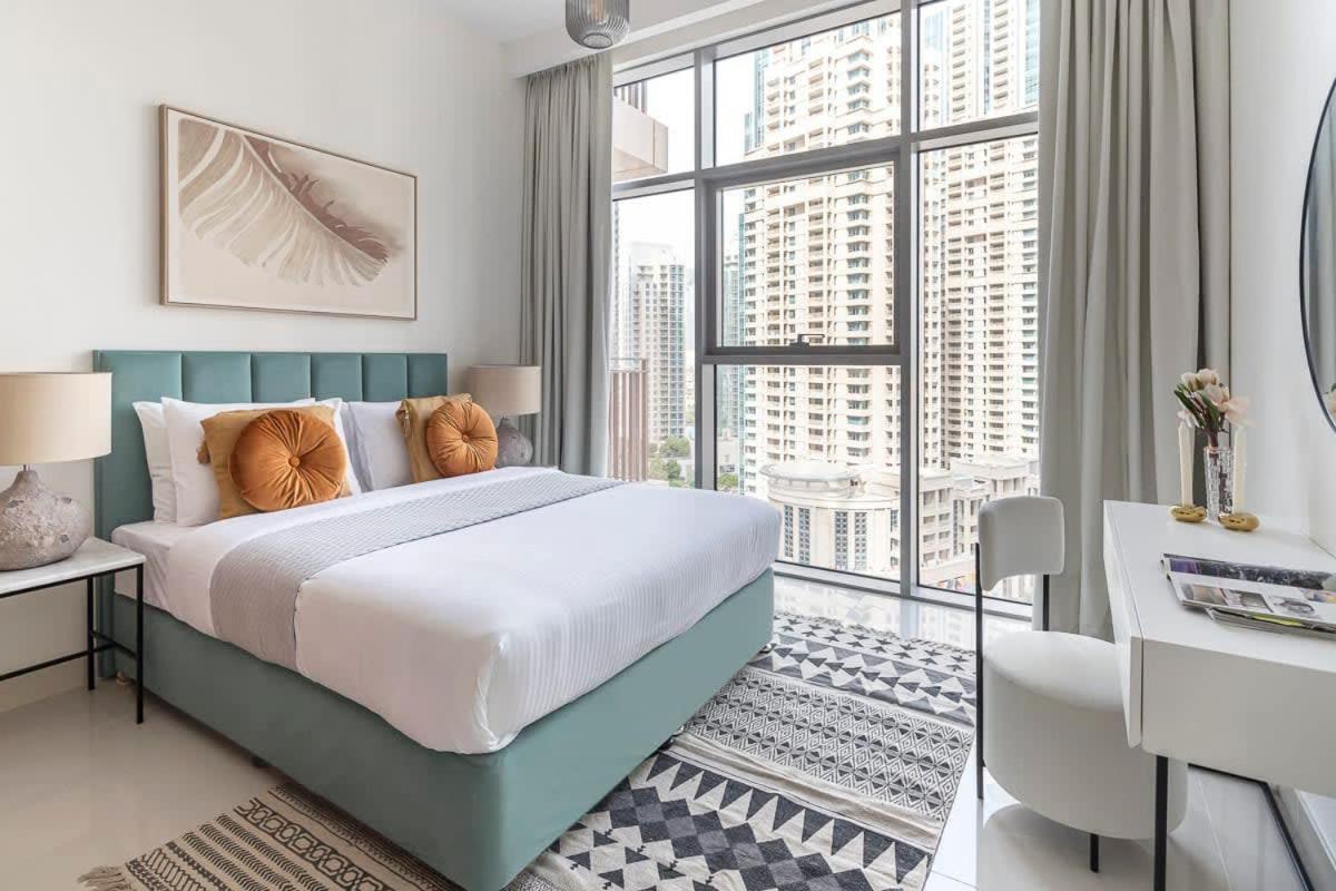 Frank Porter - Boulevard Crescent Dubai Eksteriør bilde