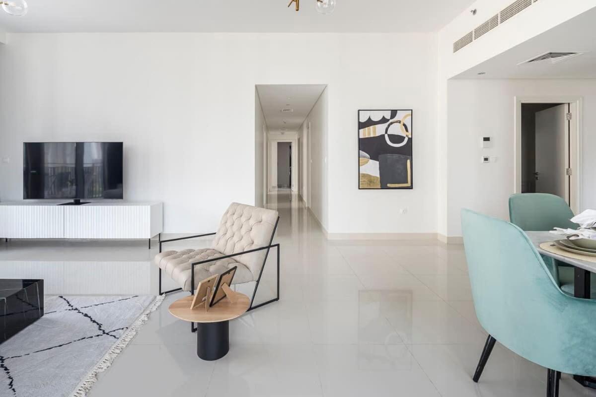 Frank Porter - Boulevard Crescent Dubai Eksteriør bilde